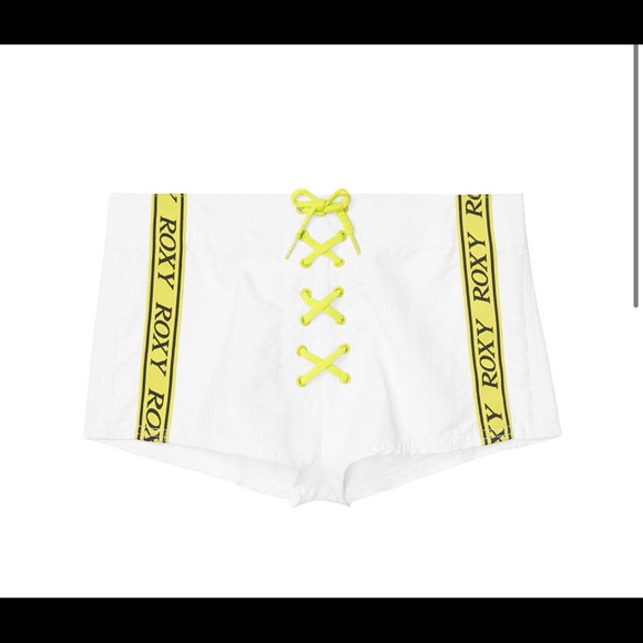 🌙SOLD🌙 Roxy Hailey Bieber & Kelia Moniz White - Picture 5 of 7